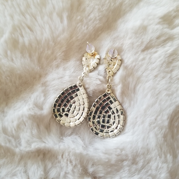 Bridal Rhinestone Earrings in Silver tone - Picture 3 of 4